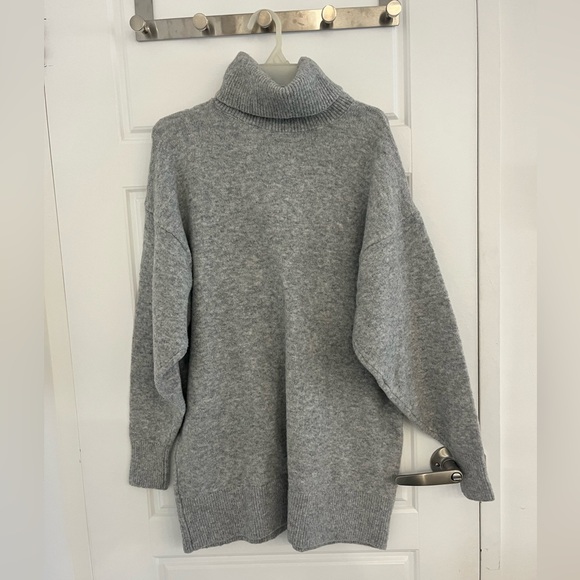 H&M oversized grey sweater - Picture 1 of 2